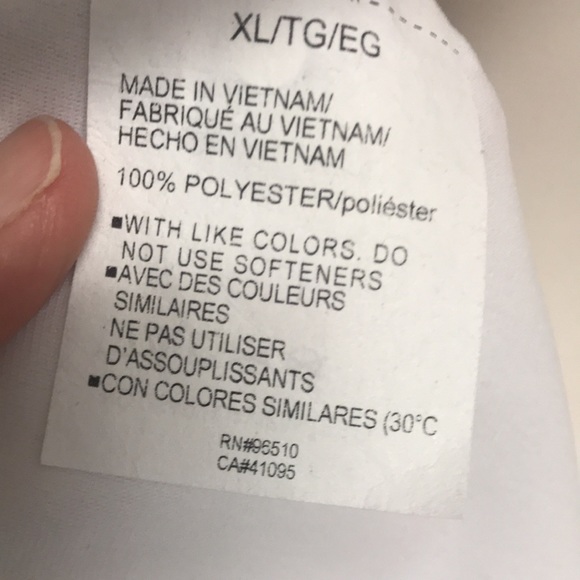 Under Armour Athletic/Athleisure Top, XL, NWT! - Picture 8 of 8